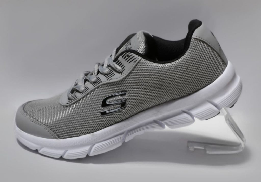 کتونی اسکیچرز ویستا